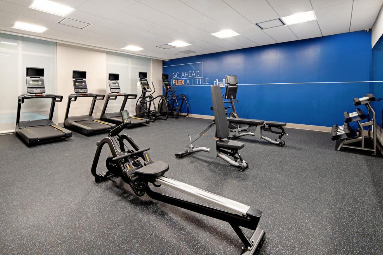 Holiday Inn Express & Suites Palm Desert - Millennium By Ihg Exterior photo