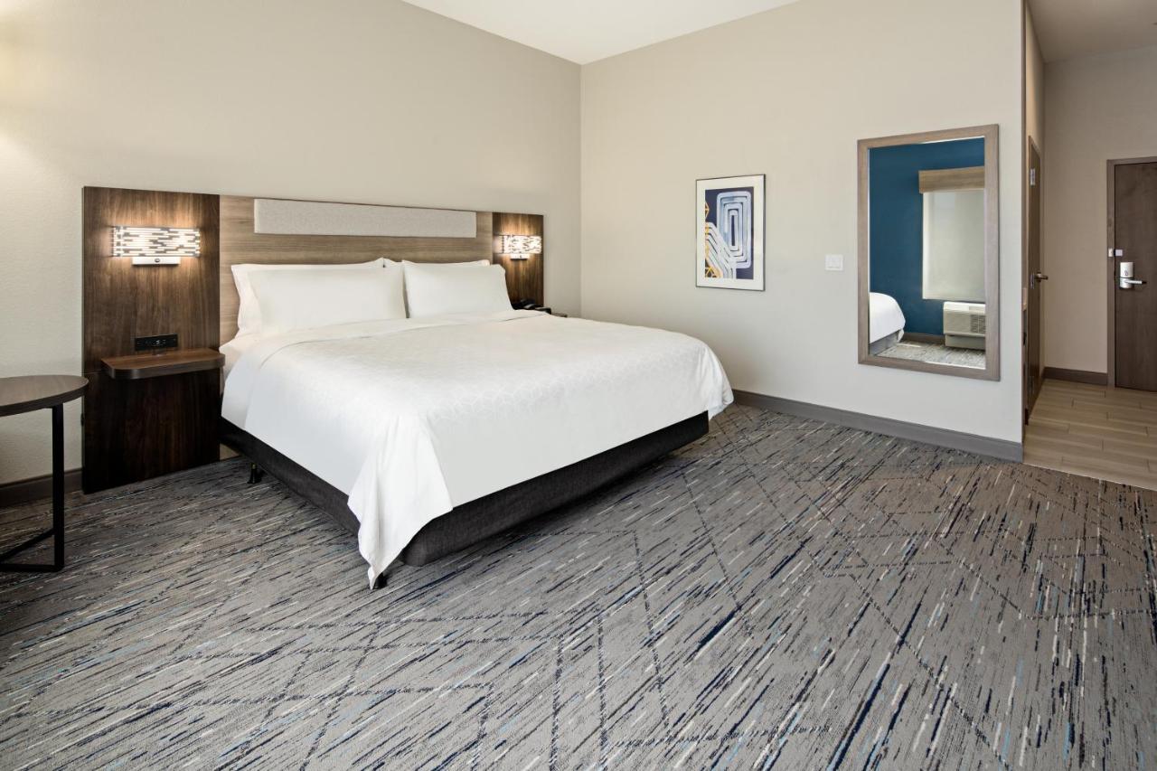 Holiday Inn Express & Suites Palm Desert - Millennium By Ihg Exterior photo