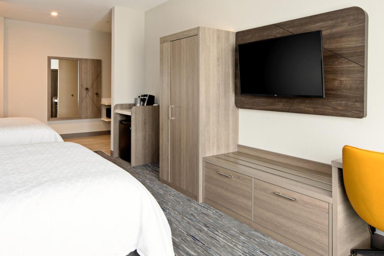 Holiday Inn Express & Suites Palm Desert - Millennium By Ihg Exterior photo