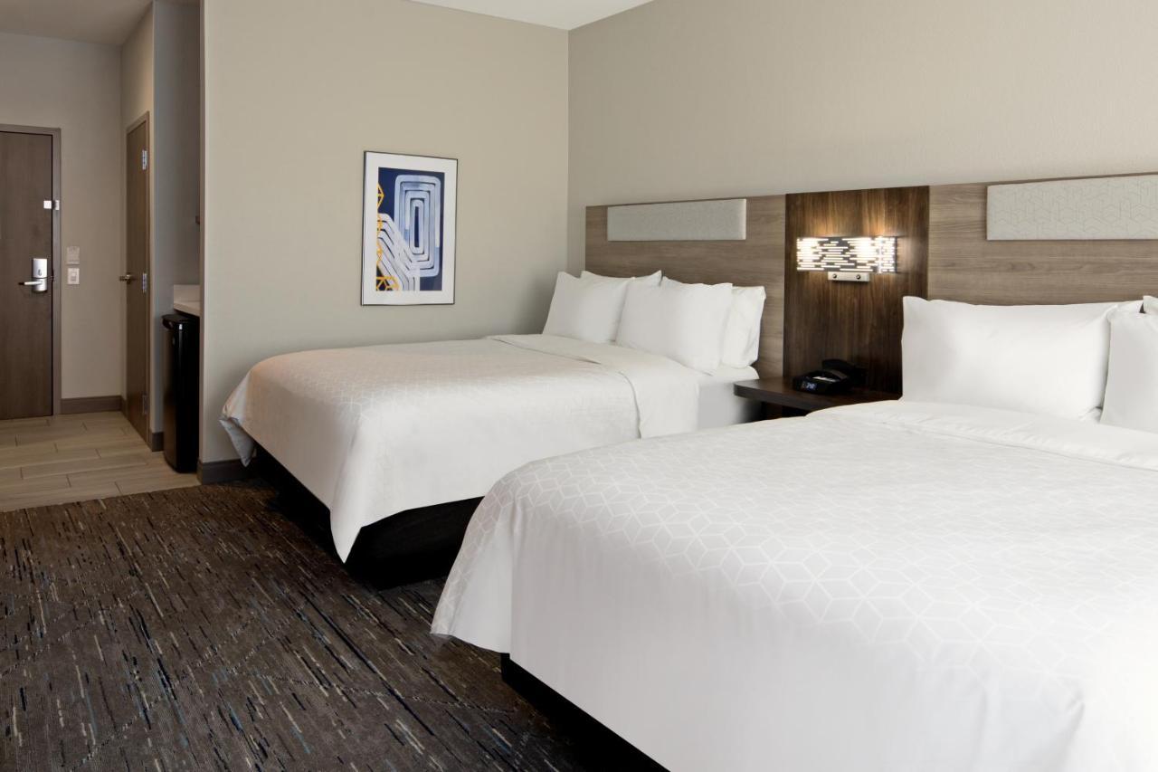Holiday Inn Express & Suites Palm Desert - Millennium By Ihg Exterior photo