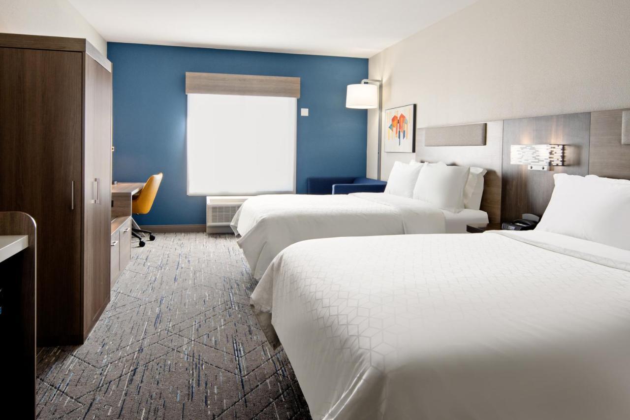 Holiday Inn Express & Suites Palm Desert - Millennium By Ihg Exterior photo