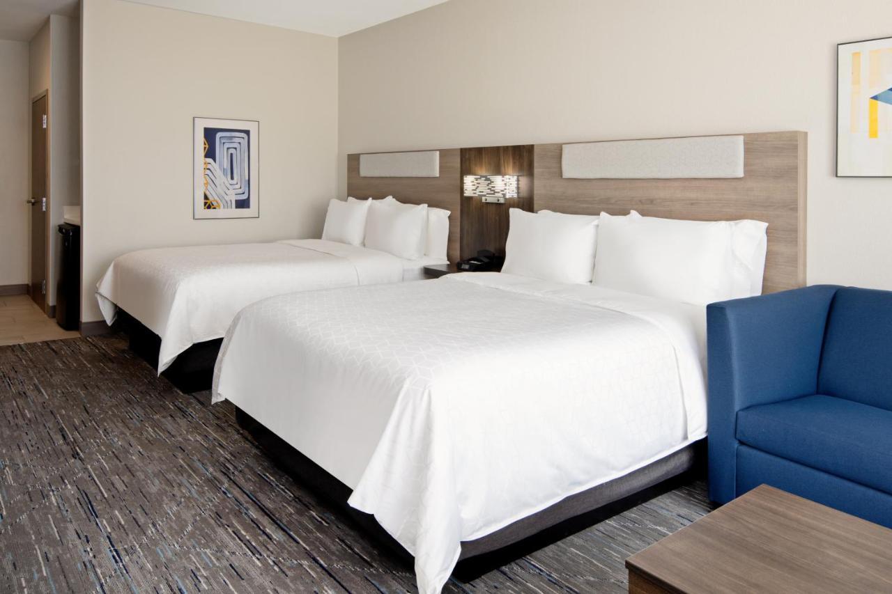 Holiday Inn Express & Suites Palm Desert - Millennium By Ihg Exterior photo
